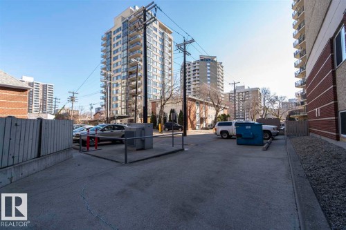 112 11716 100 Avenue, Edmonton, AB - Outdoor
