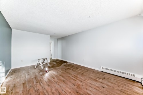 112 11716 100 Avenue, Edmonton, AB - Indoor Photo Showing Other Room