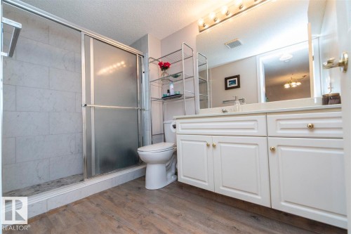 112 11716 100 Avenue, Edmonton, AB - Indoor Photo Showing Bathroom