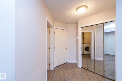 112 11716 100 Avenue, Edmonton, AB - Indoor Photo Showing Other Room