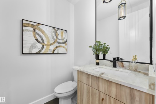 6003 107 Street, Edmonton, AB - Indoor Photo Showing Bathroom