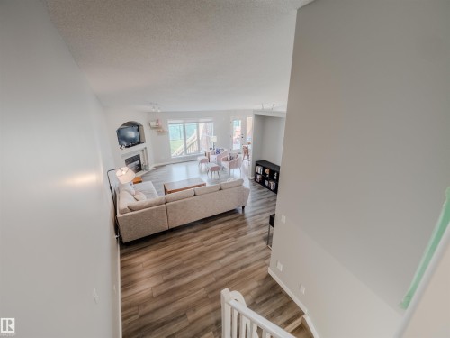 18 64 Blackburn, Edmonton, AB - Indoor