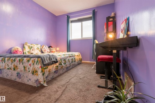 3019 Arthurs Crescent, Edmonton, AB - Indoor Photo Showing Bedroom