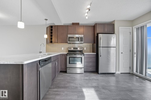 1604 33A Street, Edmonton, AB - Indoor Photo Showing Kitchen