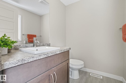 1604 33A Street, Edmonton, AB - Indoor Photo Showing Bathroom