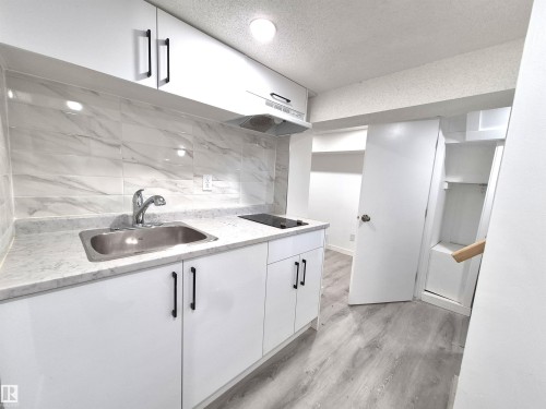 11240 94 Street, Edmonton, AB - Indoor Photo Showing Kitchen