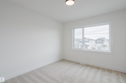 341 Munn Way, Leduc, AB - Indoor Photo Showing Other Room