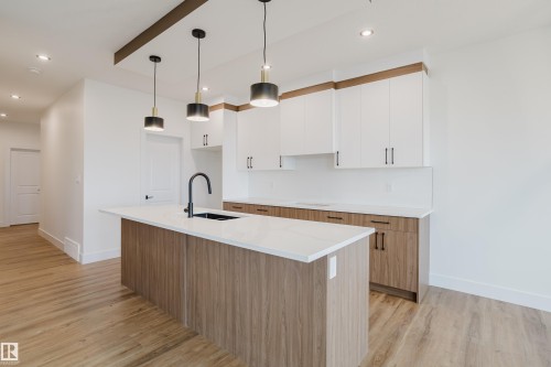 341 Munn Way, Leduc, AB - Indoor Photo Showing Kitchen With Upgraded Kitchen
