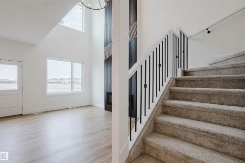 341 Munn Way, Leduc, AB - Indoor Photo Showing Other Room