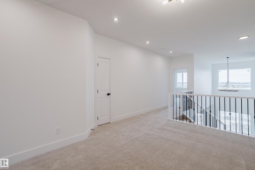 341 Munn Way, Leduc, AB - Indoor Photo Showing Other Room