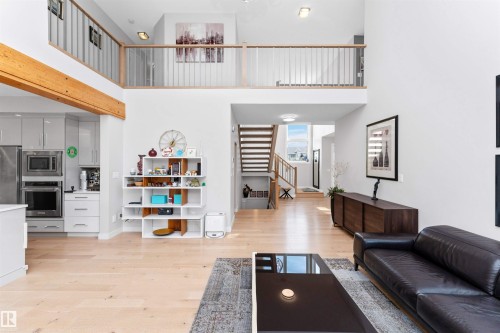 7404 May Common, Edmonton, AB - Indoor