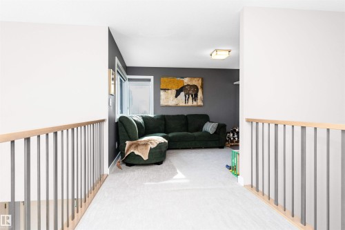 7404 May Common, Edmonton, AB - Indoor