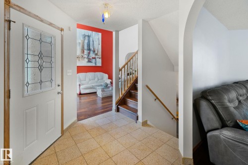 1238 Joyce Crescent Nw, Edmonton, AB - Indoor Photo Showing Other Room