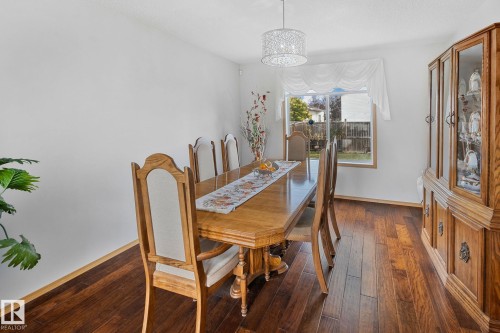 1238 Joyce Crescent Nw, Edmonton, AB - Indoor Photo Showing Dining Room