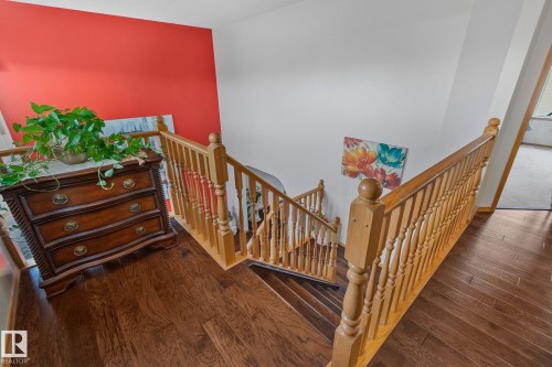 1238 Joyce Crescent Nw, Edmonton, AB - Indoor Photo Showing Other Room