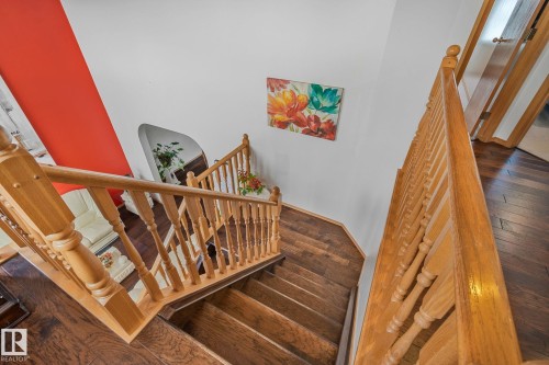 1238 Joyce Crescent Nw, Edmonton, AB - Indoor Photo Showing Other Room