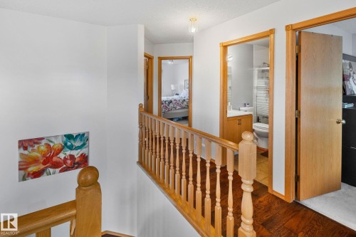 1238 Joyce Crescent Nw, Edmonton, AB - Indoor Photo Showing Other Room