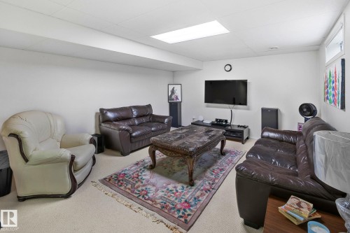 1238 Joyce Crescent Nw, Edmonton, AB - Indoor