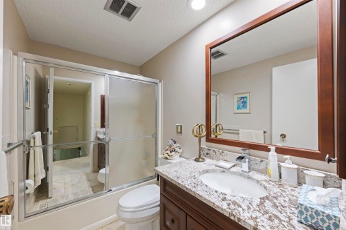 2811 125 Street, Edmonton, AB - Indoor Photo Showing Bathroom