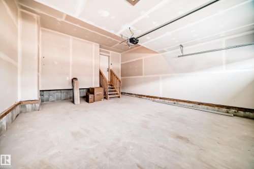8211 Kiriak Loop, Edmonton, AB - Indoor