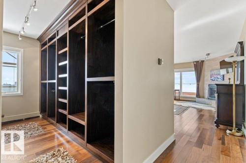 1701 10010 119 Street, Edmonton, AB - Indoor Photo Showing Other Room