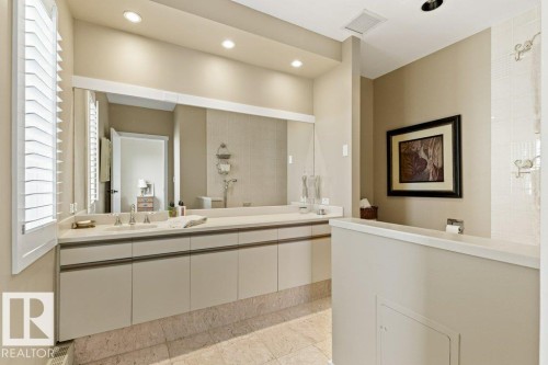 1701 10010 119 Street, Edmonton, AB - Indoor Photo Showing Bathroom