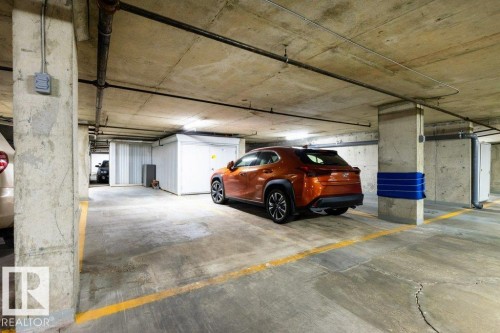 1701 10010 119 Street, Edmonton, AB - Indoor Photo Showing Garage