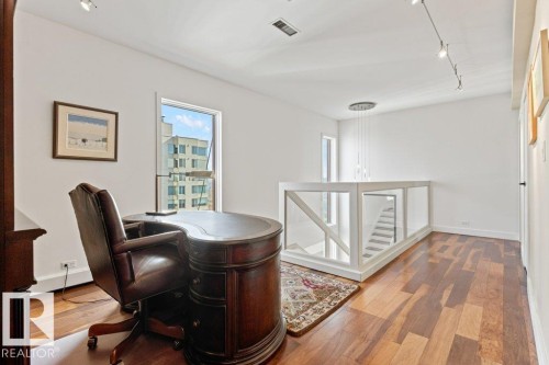 1701 10010 119 Street, Edmonton, AB - Indoor Photo Showing Office