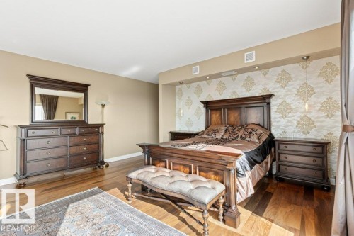 1701 10010 119 Street, Edmonton, AB - Indoor Photo Showing Bedroom