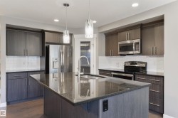 2328 WARE Crescent  Edmonton, AB T6W 2W5