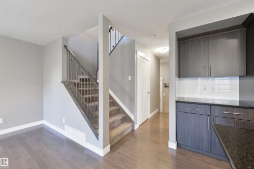 2328 Ware Crescent, Edmonton, AB - Indoor Photo Showing Other Room