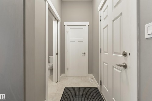 2328 Ware Crescent, Edmonton, AB - Indoor Photo Showing Other Room