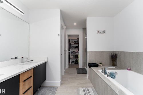 3235 Pelerin Crescent, Beaumont, AB - Indoor Photo Showing Bathroom