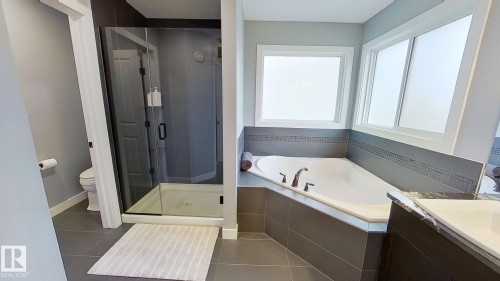 122 Sunterra Way, Sherwood Park, AB - Indoor Photo Showing Bathroom