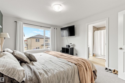 446 Roberts Crescent, Leduc, AB - Indoor Photo Showing Bedroom