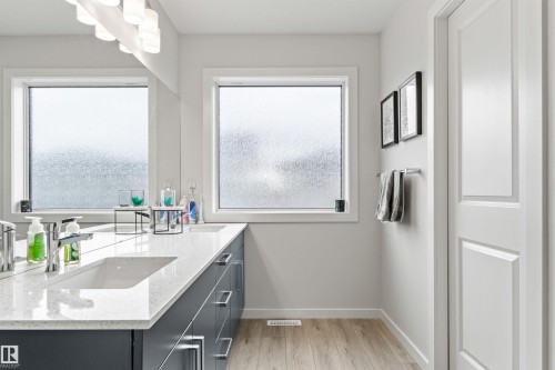 446 Roberts Crescent, Leduc, AB - Indoor Photo Showing Bathroom