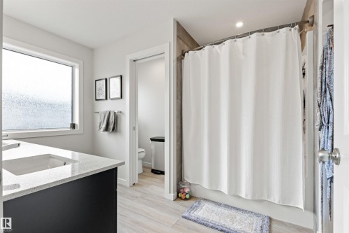 446 Roberts Crescent, Leduc, AB - Indoor Photo Showing Bathroom