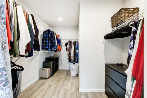 446 Roberts Crescent, Leduc, AB - Indoor With Storage