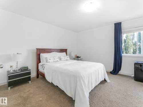 1004 Secord Promenade, Edmonton, AB - Indoor Photo Showing Bedroom