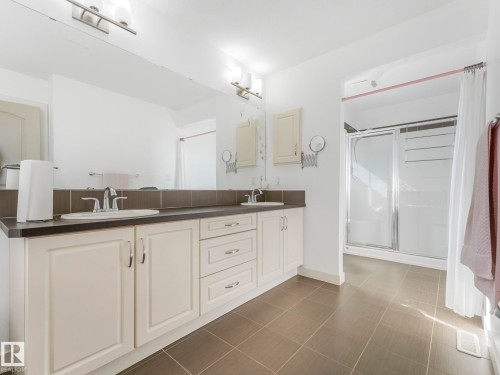 1004 Secord Promenade, Edmonton, AB - Indoor Photo Showing Bathroom