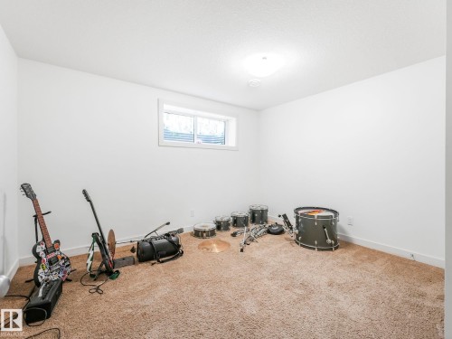 1004 Secord Promenade, Edmonton, AB - Indoor Photo Showing Gym Room