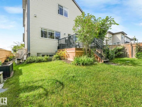 1004 Secord Promenade, Edmonton, AB - Outdoor