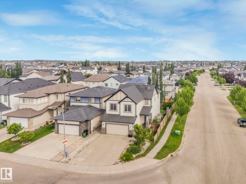 1004 Secord Promenade, Edmonton, AB - Outdoor