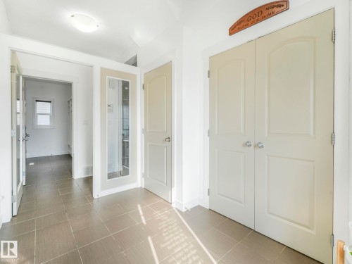 1004 Secord Promenade, Edmonton, AB - Indoor Photo Showing Other Room