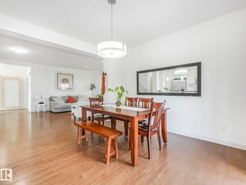 1004 Secord Promenade, Edmonton, AB - Indoor Photo Showing Dining Room