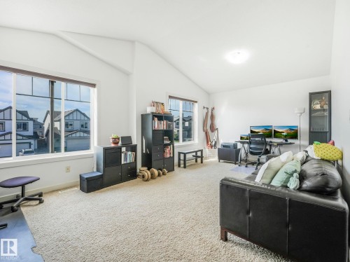 1004 Secord Promenade, Edmonton, AB - Indoor