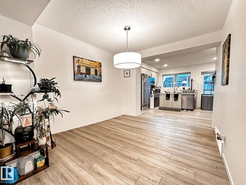 13 1025 Secord Promenade Promenade, Edmonton, AB - Indoor