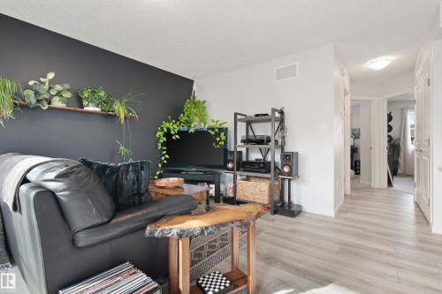 84 17832 78 Street, Edmonton, AB - Indoor