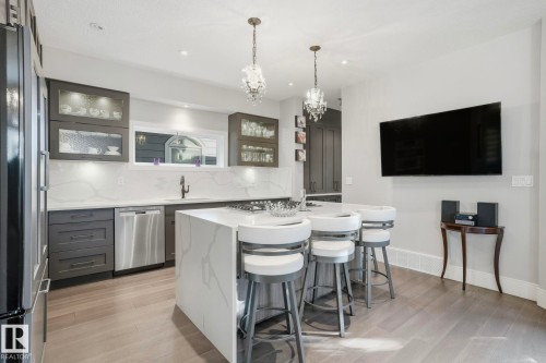 11121 81 Avenue, Edmonton, AB - Indoor