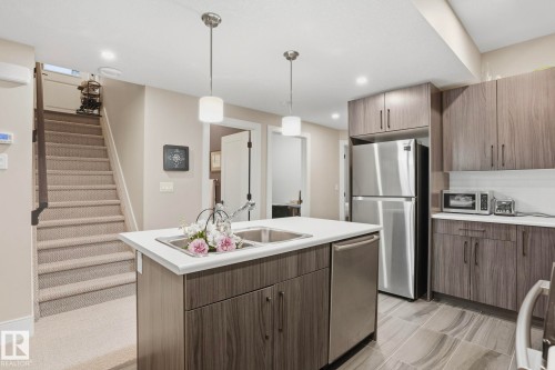11121 81 Avenue, Edmonton, AB - Indoor Photo Showing Kitchen